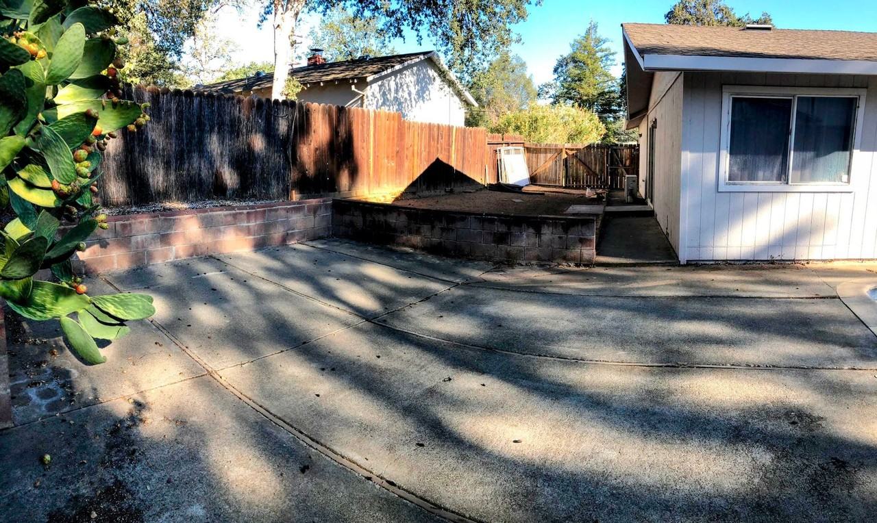 15100 Lakeview Way - Photo 4 of 10