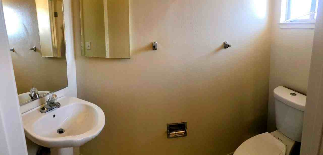 15100 Lakeview Way - Photo 7 of 10