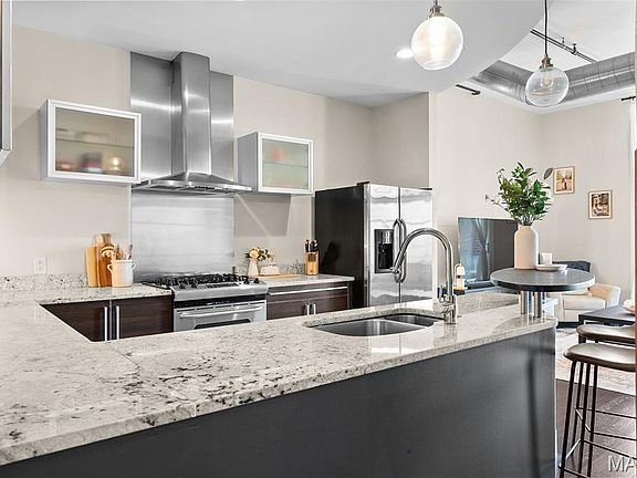 4100 Forest Park Ave #11 - Photo 2 of 18