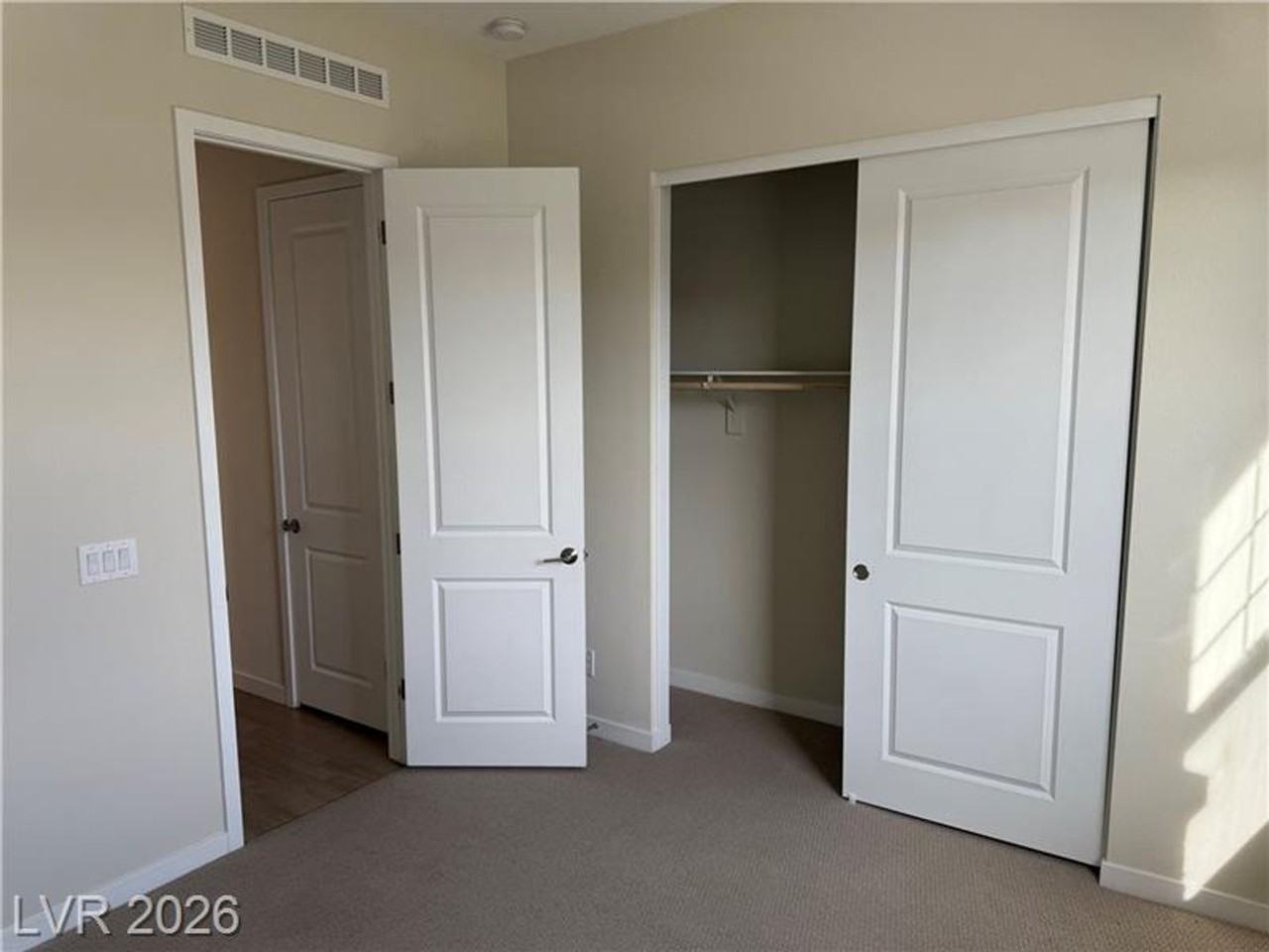 815 Eaton Falls St - Photo 3 of 25