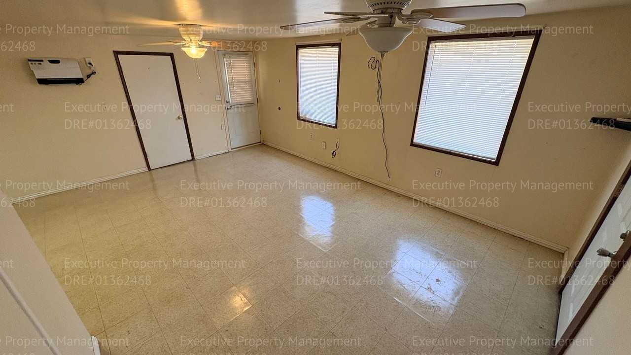 708 21st St - Photo 6 of 10