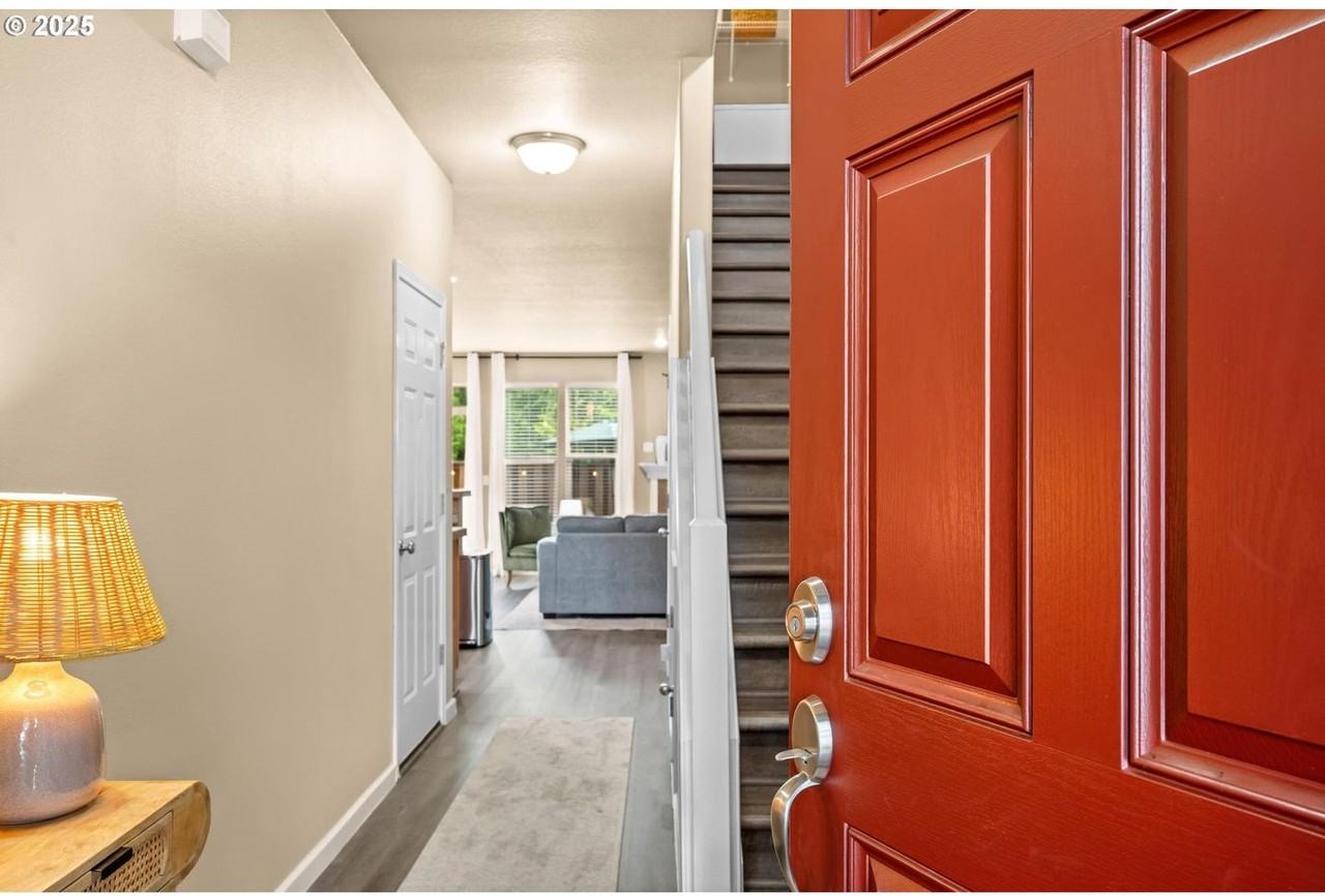 1412 Ne Alexandria Pl - Photo 2 of 23