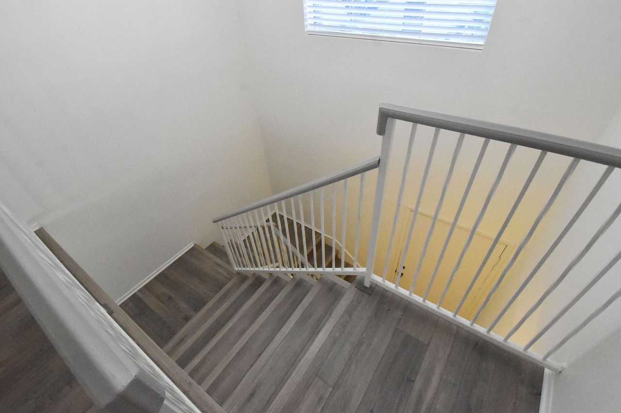 9872 Highland Ave - Photo 3 of 17