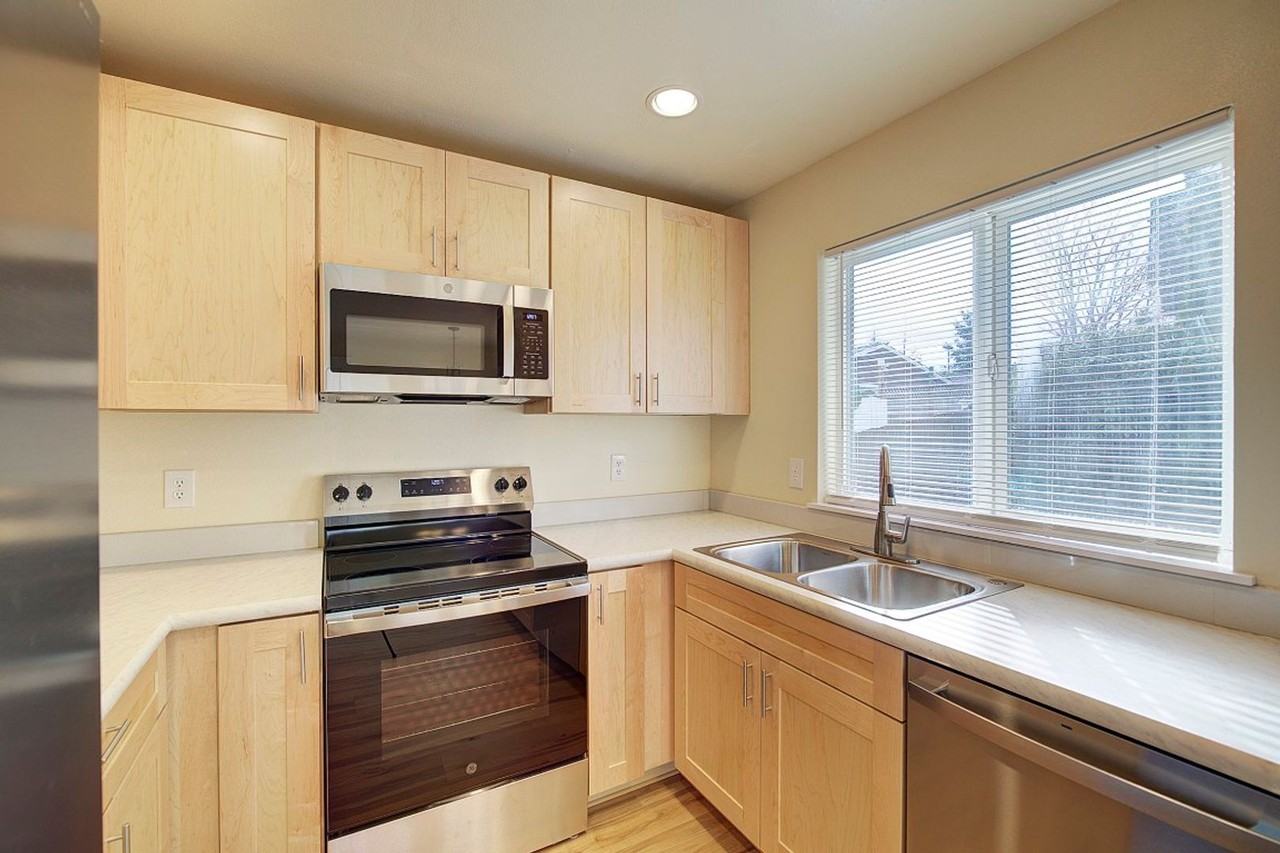 3614 Shelby Rd #A - Photo 7 of 32