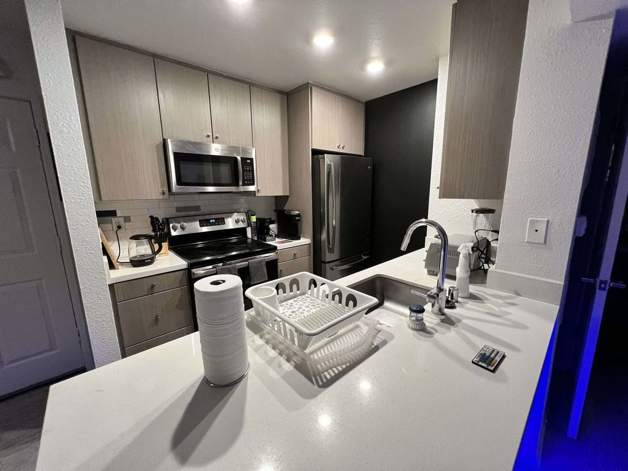 Ecco AT - Photo 3 of 22