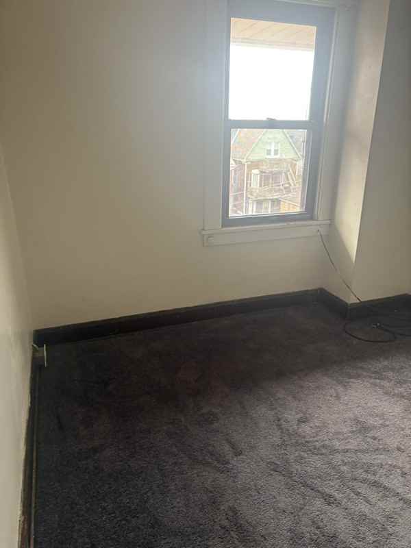 534 Howard St - Photo 4 of 15