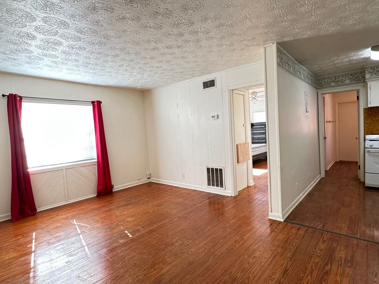 337 N Fletcher Ave - Photo 5 of 16