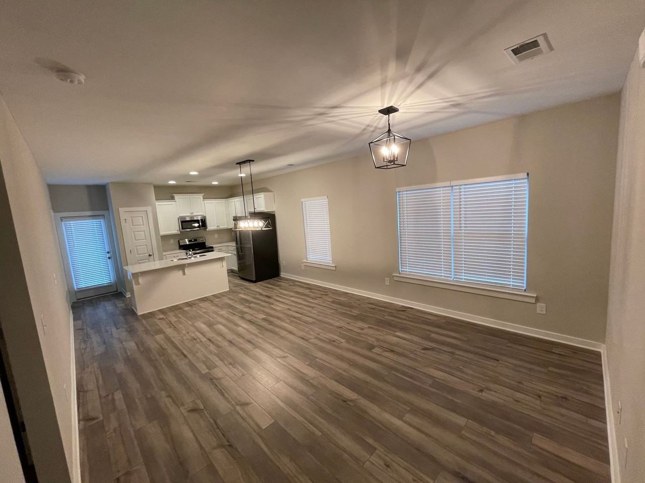 60 Cole Ln - Photo 3 of 37