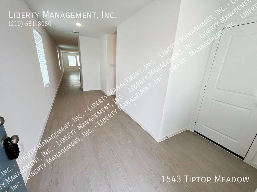 1543 Tip Top Mdw - Photo 2 of 30