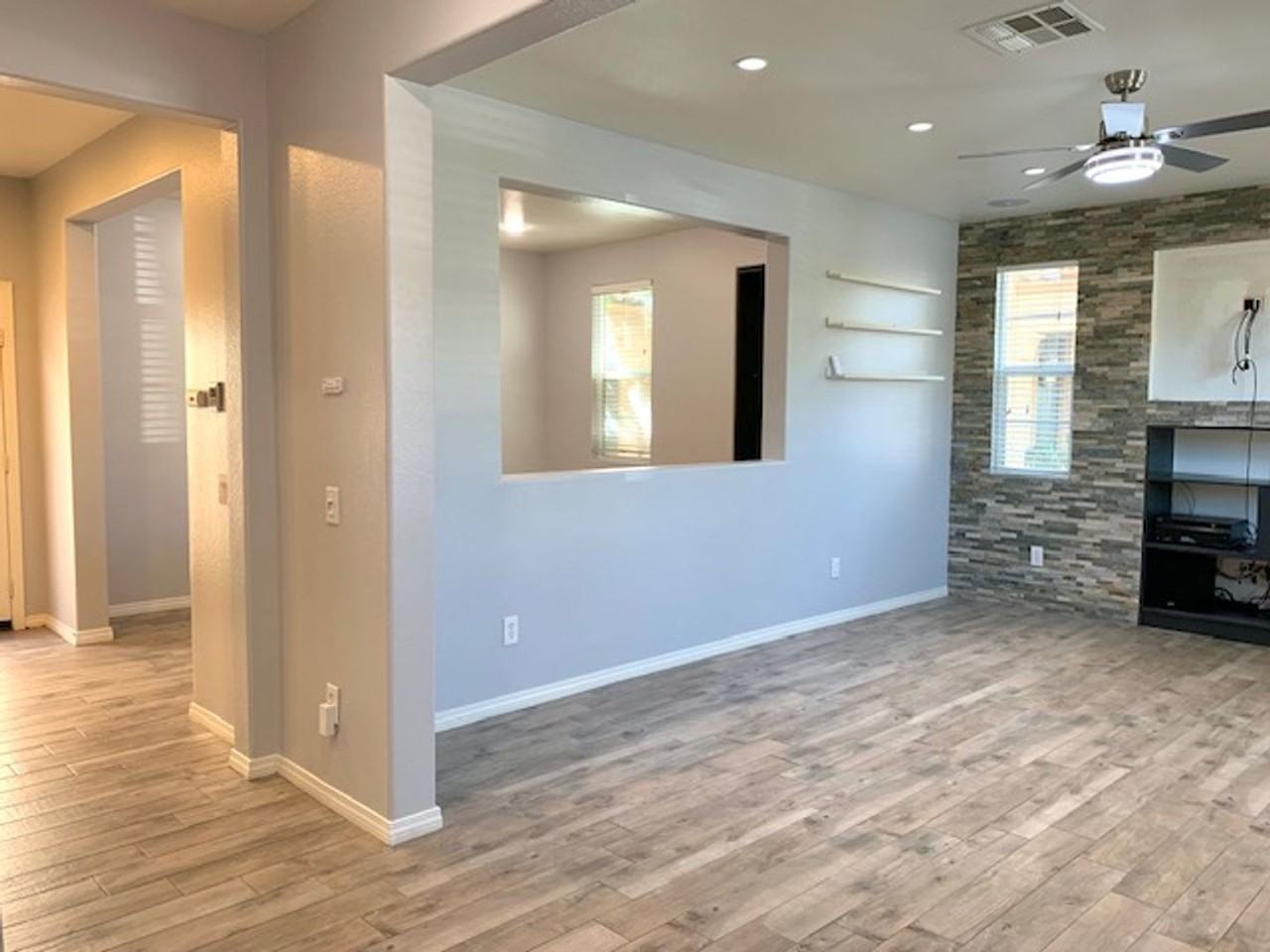 3150 N Ventura Rd - Photo 2 of 20