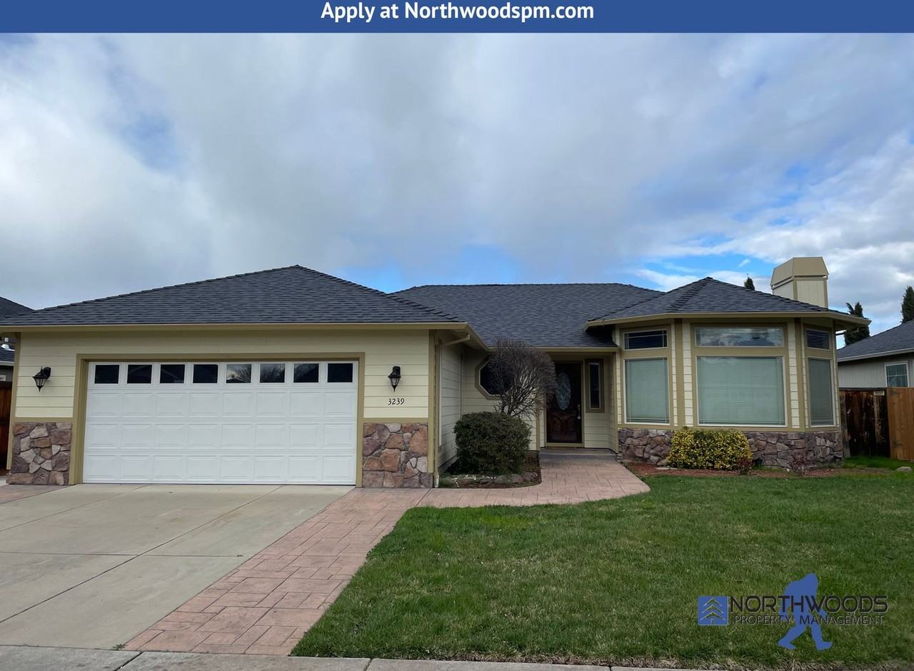 3239 Ford Dr - Photo 2 of 33