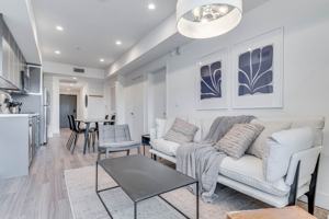 featured image of 5460 Fountain Ave