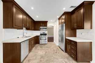 219 Chinook Cir - Photo 1 of 1