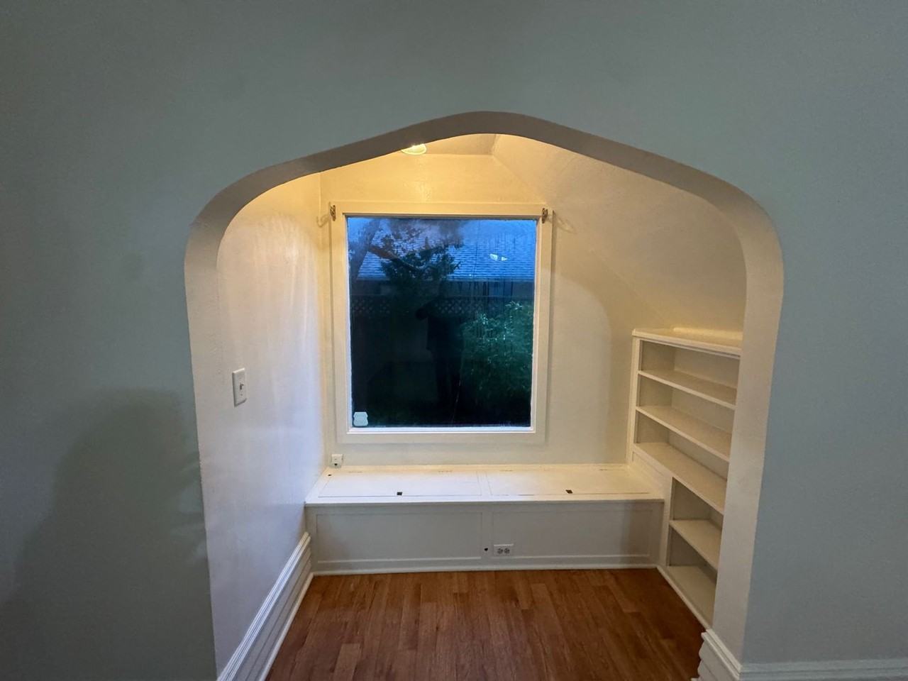 226 Long St - Photo 5 of 11