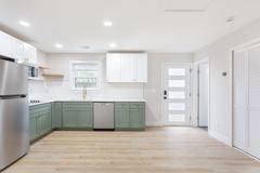 186 Hutchinson St Ne #C - Photo 1 of 1