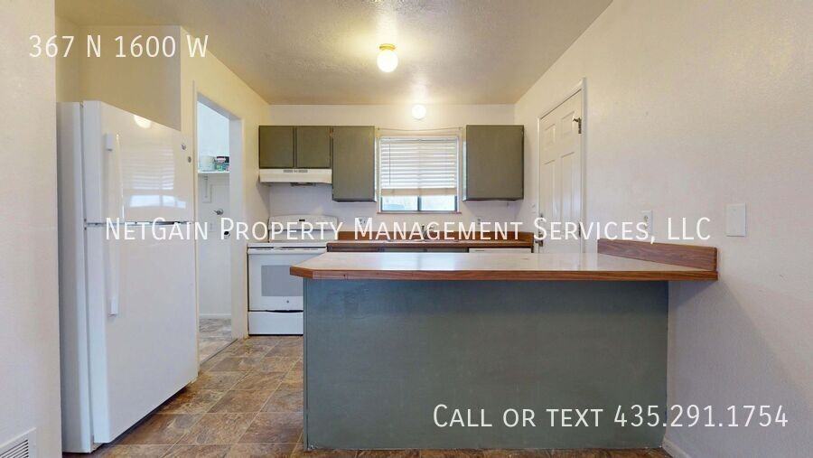 367 N 1600 W - Photo 5 of 16