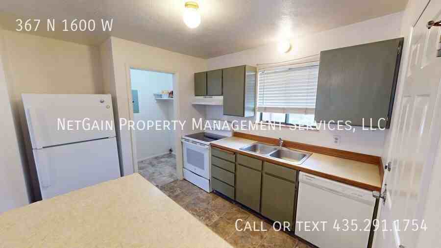 367 N 1600 W - Photo 6 of 16