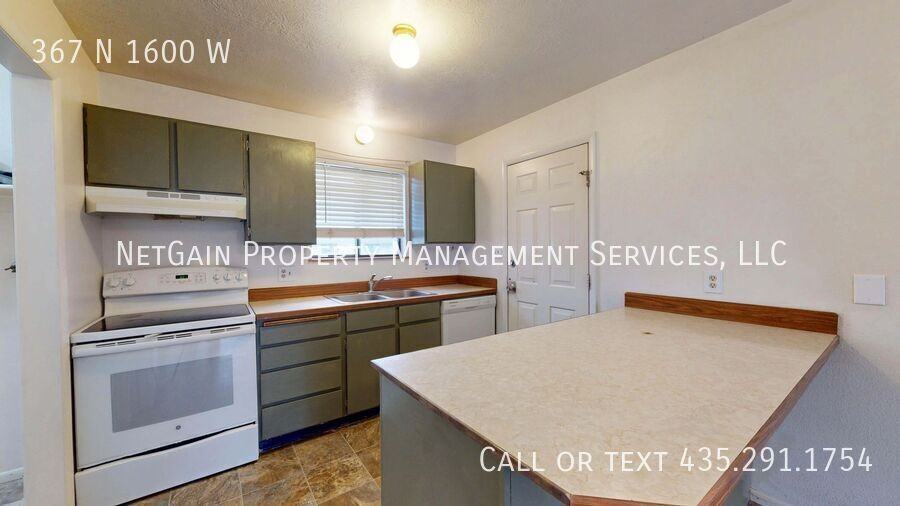 367 N 1600 W - Photo 7 of 16