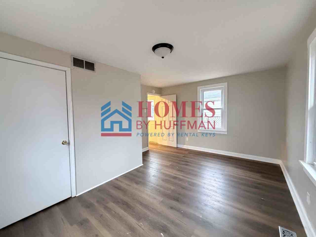 7 E Olmstead Ave - Photo 7 of 10