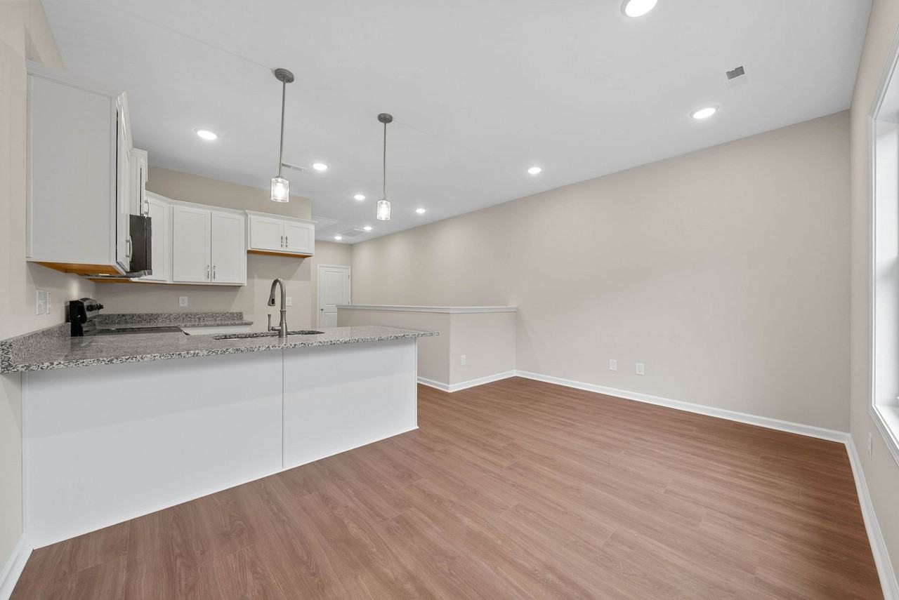 Brand New 2 bed/2 bath townhouse! 2.5 miles to APSU/6.7 miles to Gate 1!! - Photo 4 of 50