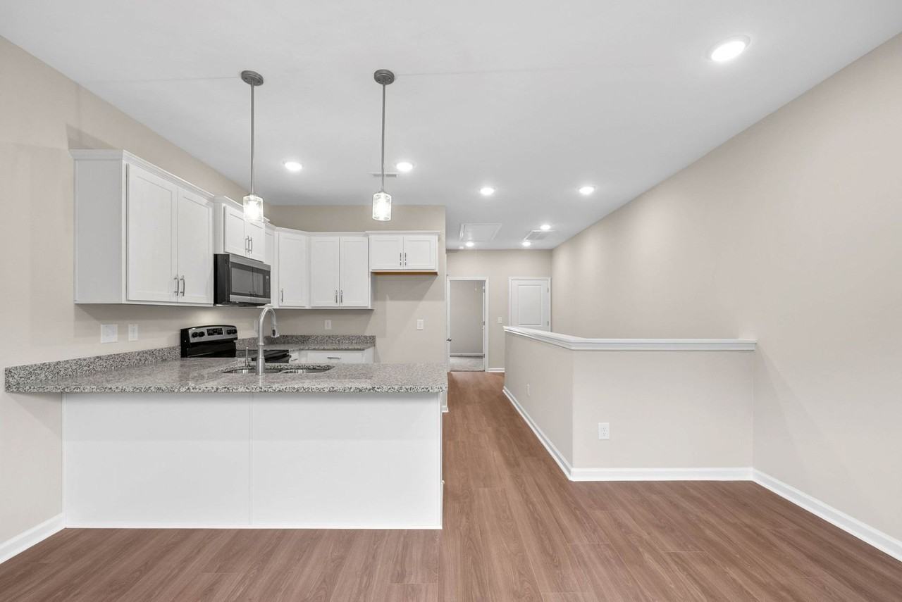 Brand New 2 bed/2 bath townhouse! 2.5 miles to APSU/6.7 miles to Gate 1!! - Photo 5 of 50