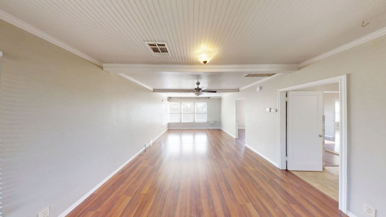 1026 5th St - Photo 3 of 15