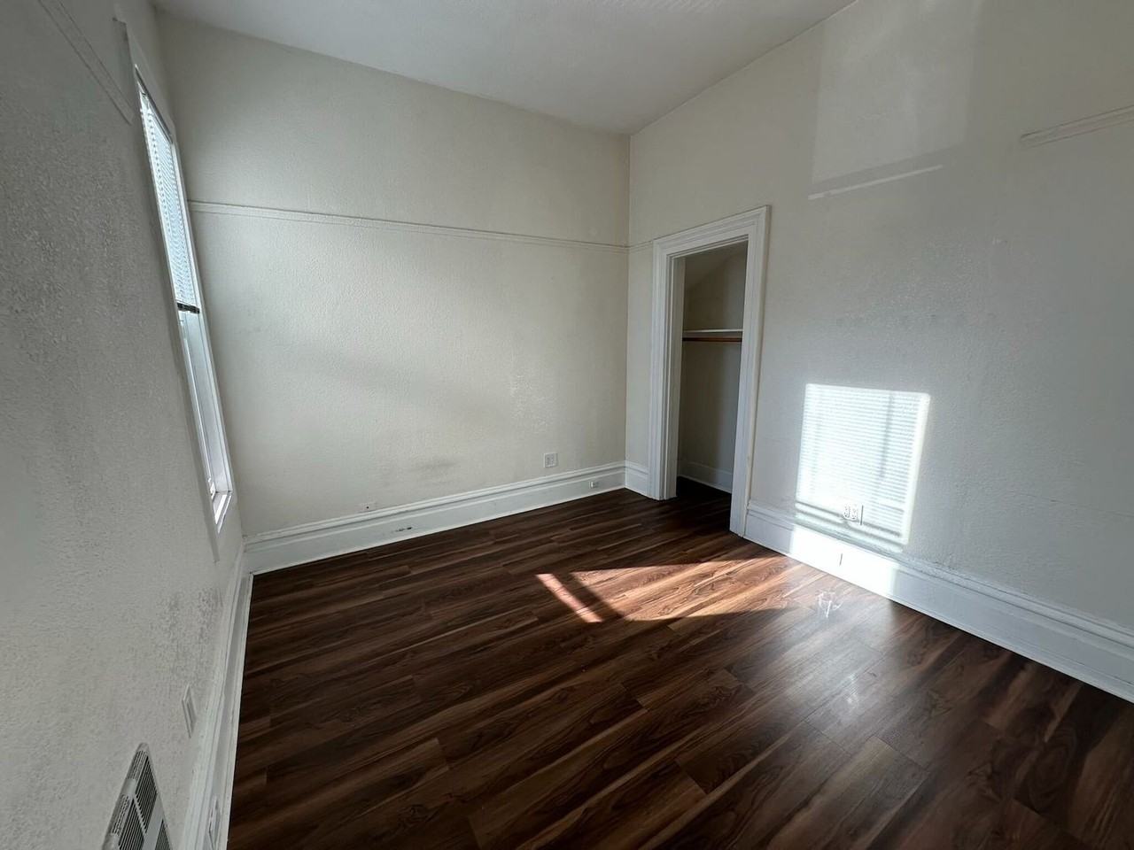 2429 Central Ave #B - Photo 2 of 5