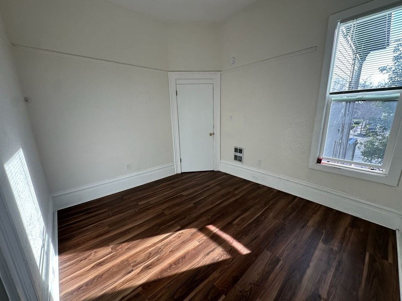 2429 Central Ave #B - Photo 3 of 5