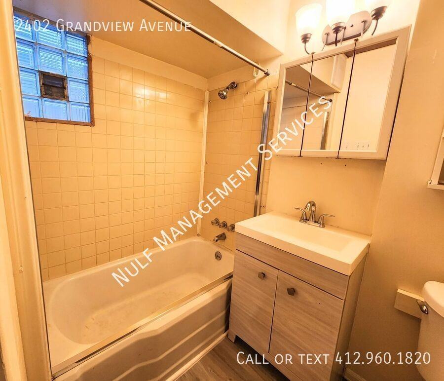 2402 Grandview Ave - Photo 3 of 7