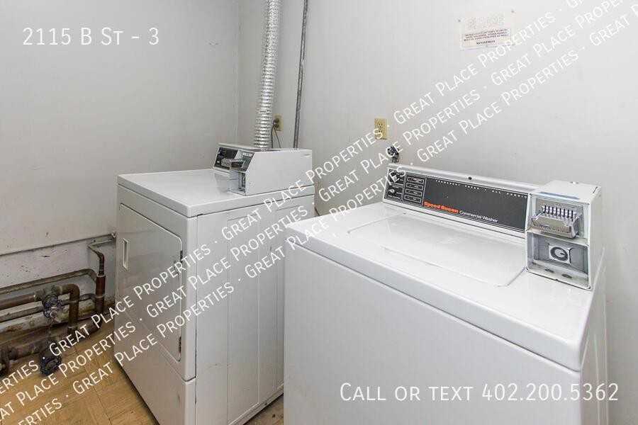 2115 B St #3 - Photo 4 of 19