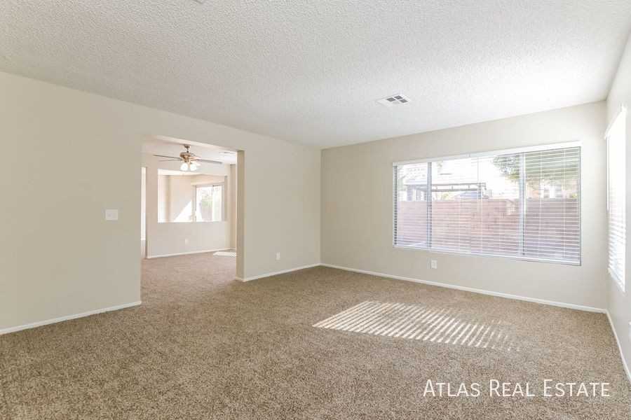 959 Flapjack Dr - Photo 4 of 22