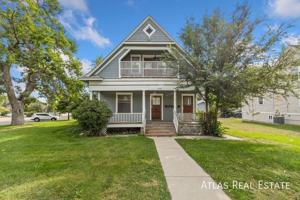 featured image of 1902 8th Ave #A