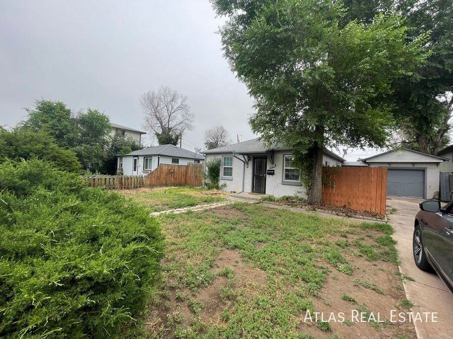 2234 S Dexter St - Photo 2 of 32