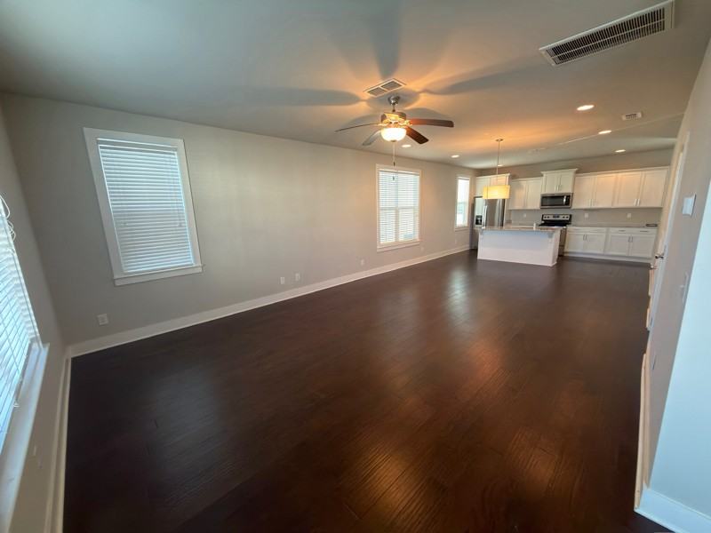 792 Cottage Park Dr - Photo 2 of 15