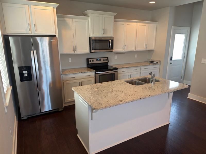 792 Cottage Park Dr - Photo 5 of 15