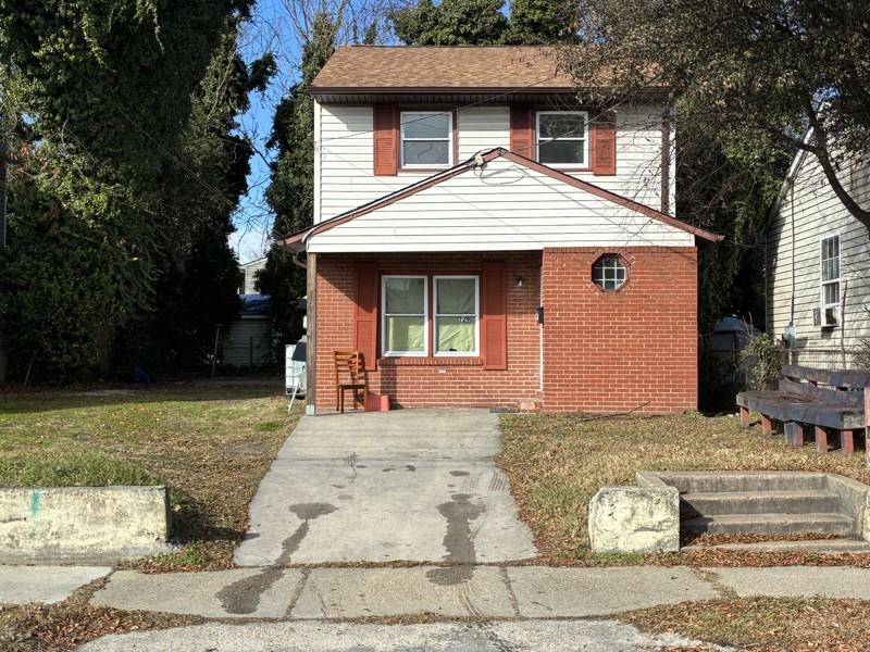 729 16th St - Photo 2 of 14