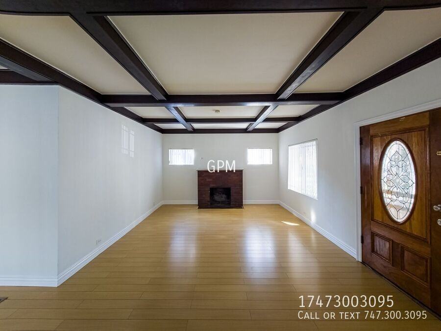 126 E Garfield Ave #126 - Photo 3 of 22