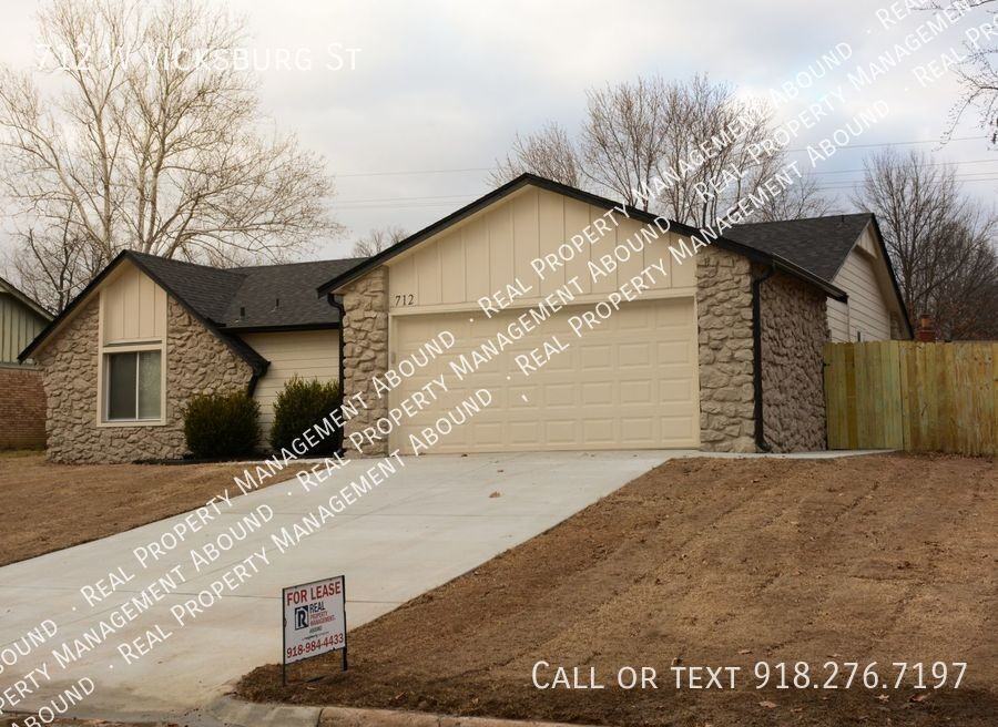 712 W Vicksburg St - Photo 2 of 22