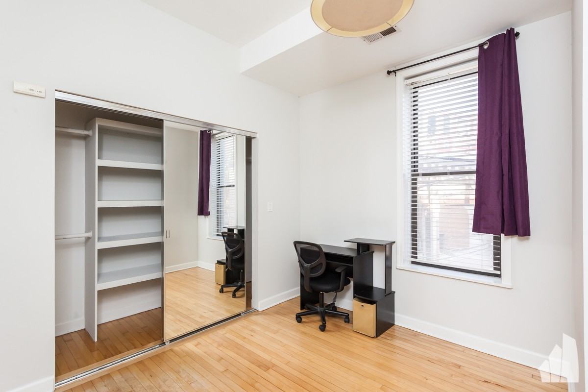 1014 W Roscoe St #2R - Photo 6 of 11