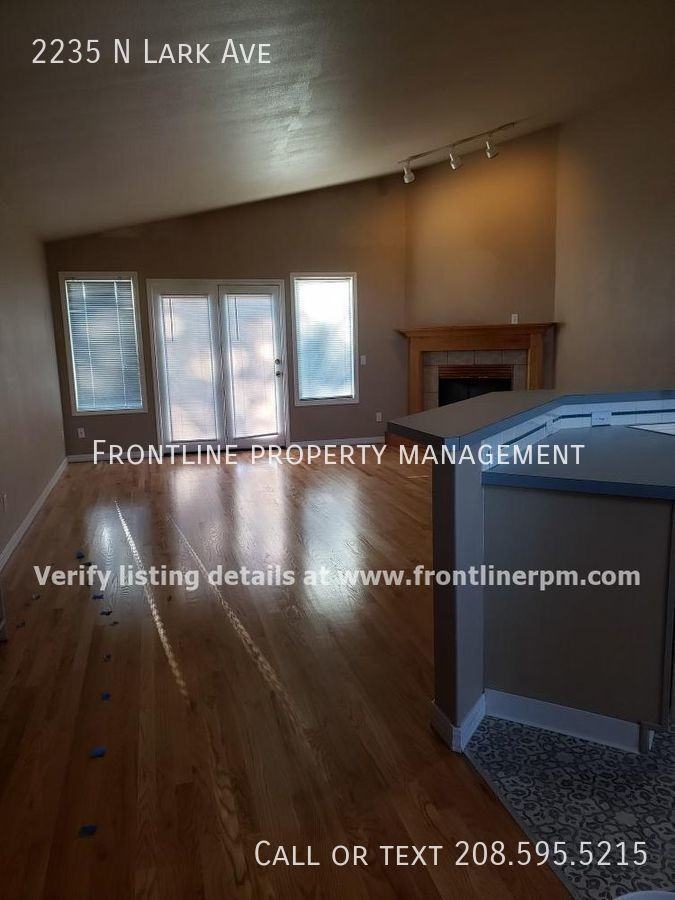 2235 N Lark Ave - Photo 6 of 13