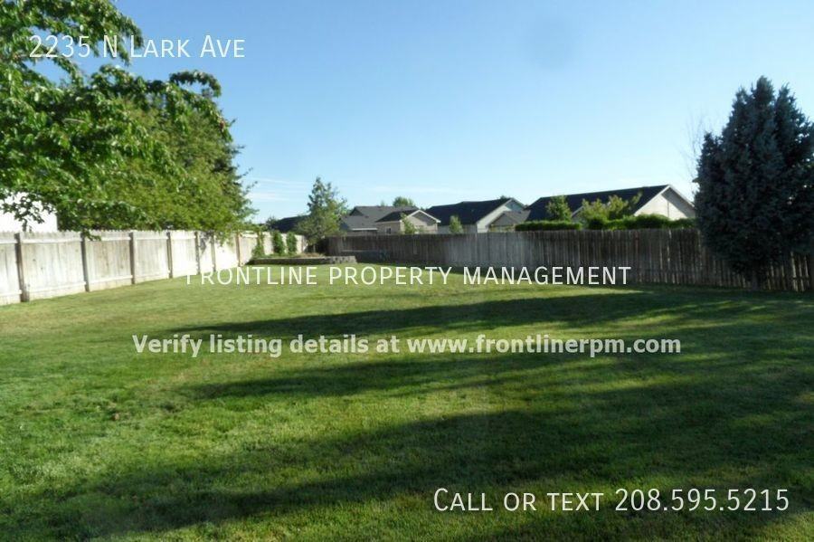 2235 N Lark Ave - Photo 7 of 13