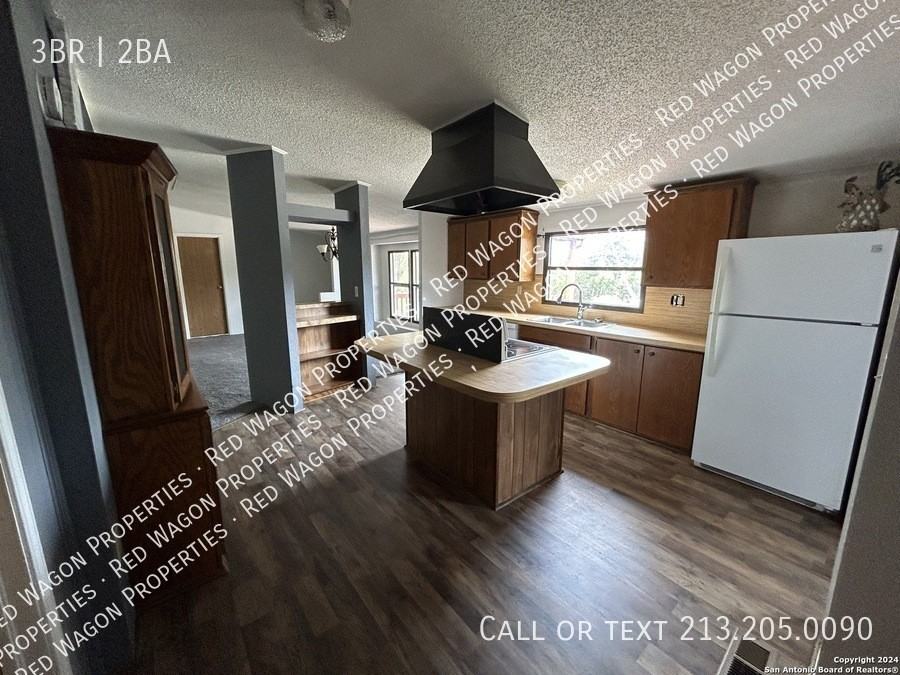 454 Overland Trl - Photo 4 of 17