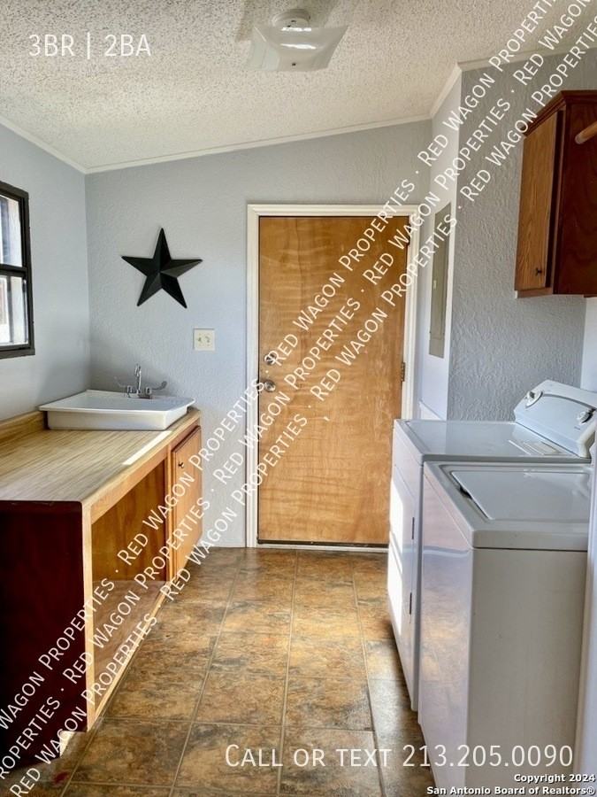 454 Overland Trl - Photo 7 of 17