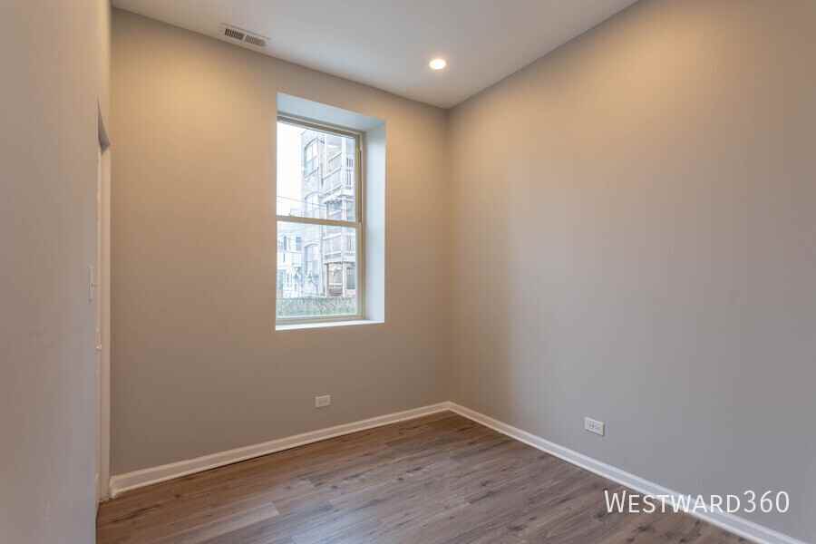 4656 N Albany Ave #1 - Photo 6 of 10