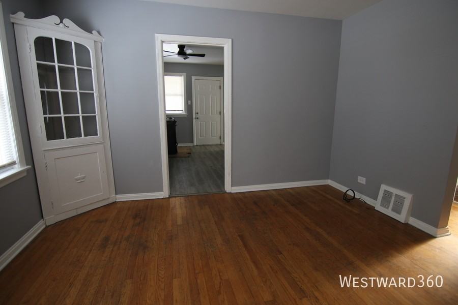 14301 S Edbrooke Ave - Photo 4 of 18