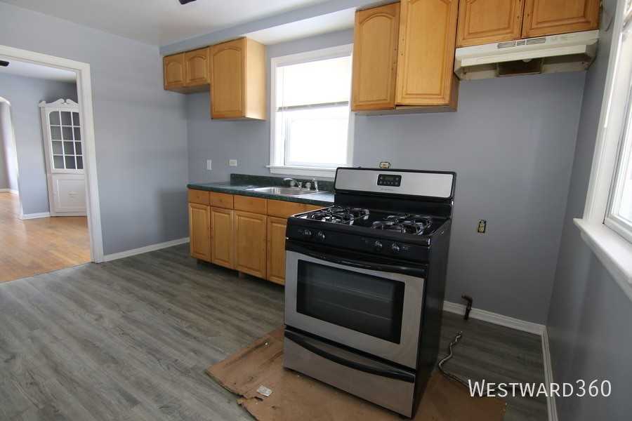 14301 S Edbrooke Ave - Photo 6 of 18