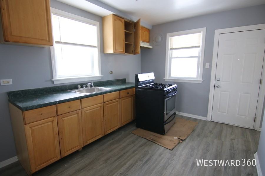 14301 S Edbrooke Ave - Photo 7 of 18