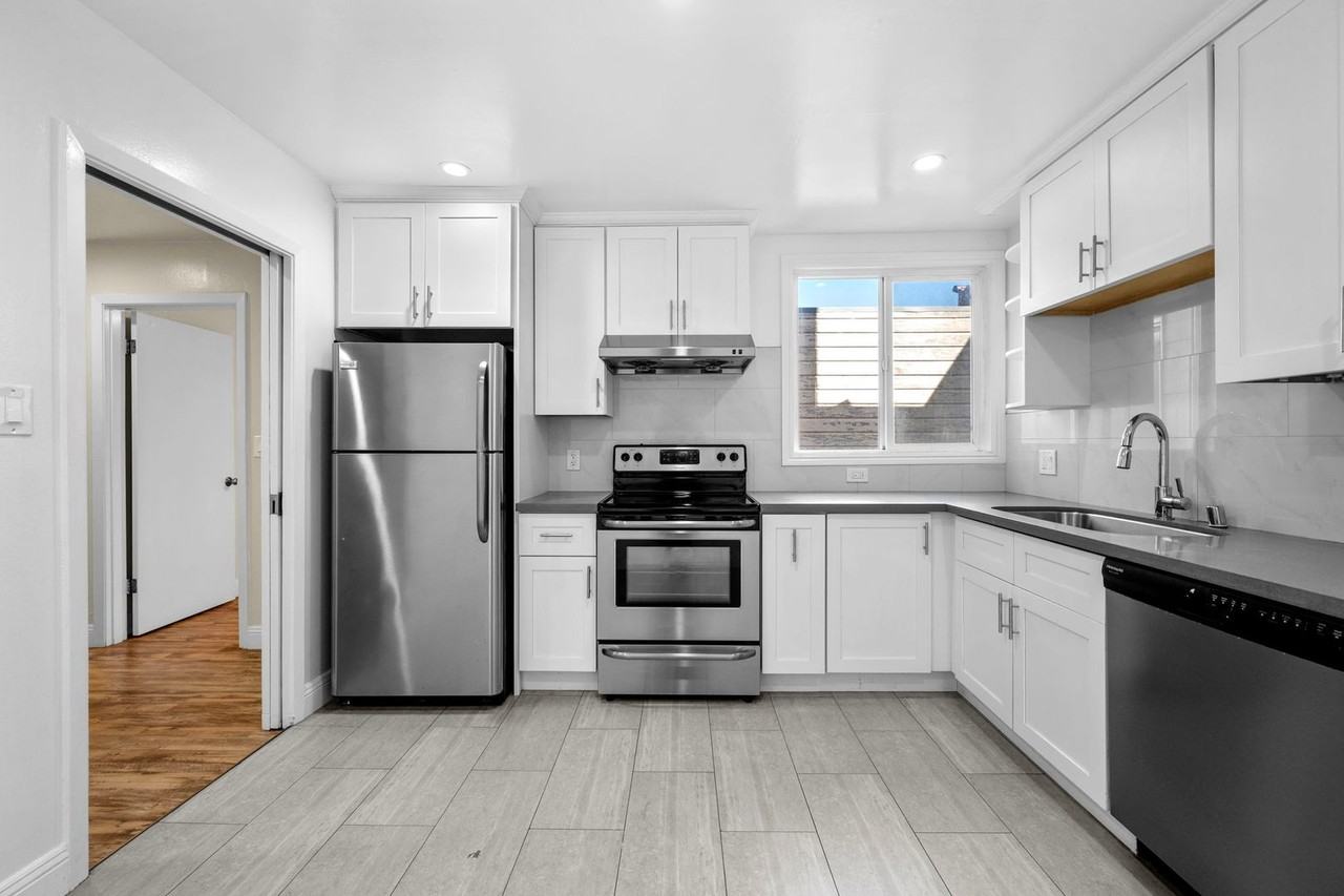 355 24th Ave - Photo 2 of 32