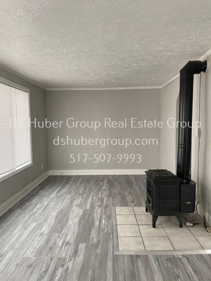 720 Loa St - Photo 3 of 12