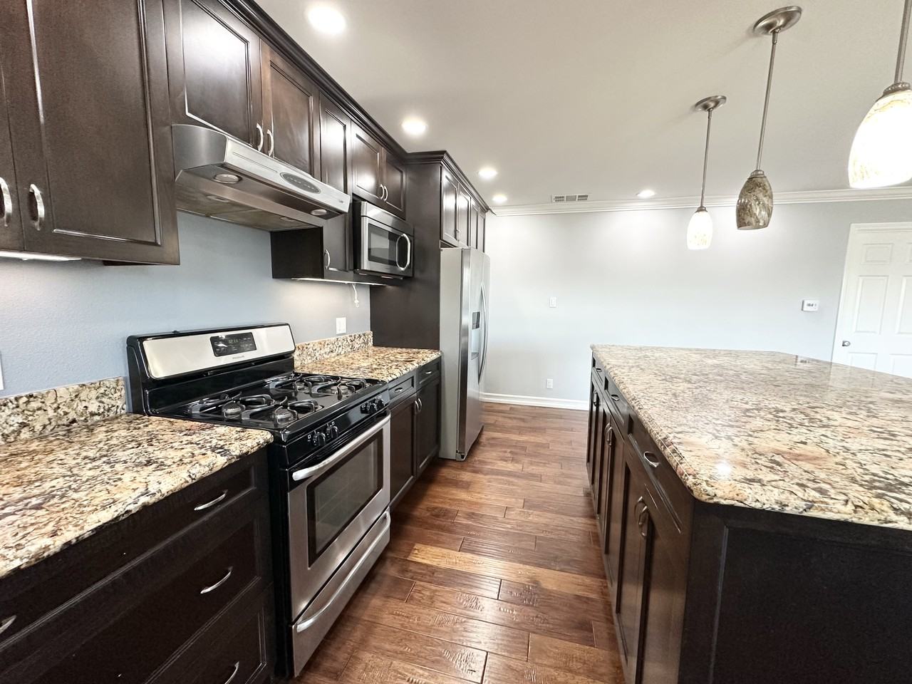 528 E 238th Pl #B - Photo 6 of 46